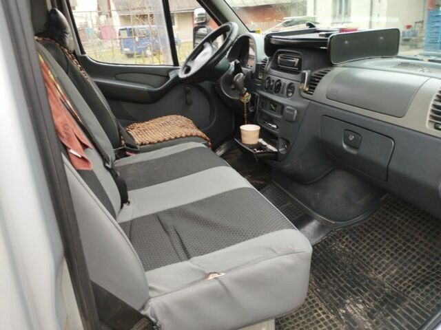 Серый Мерседес Sprinter, объемом двигателя 2.1 л и пробегом 400 тыс. км за 7400 $, фото 6 на Automoto.ua