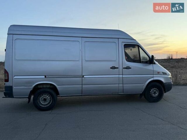 Серый Мерседес Sprinter, объемом двигателя 0 л и пробегом 498 тыс. км за 9000 $, фото 2 на Automoto.ua