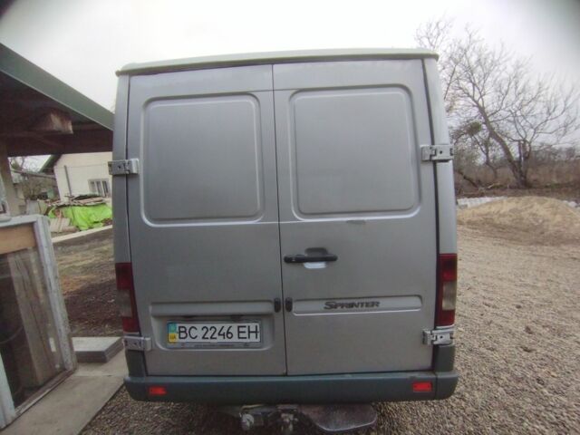 Серый Мерседес Sprinter, объемом двигателя 2.1 л и пробегом 400 тыс. км за 7400 $, фото 3 на Automoto.ua