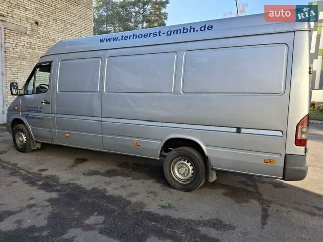 Серый Мерседес Sprinter, объемом двигателя 2.2 л и пробегом 452 тыс. км за 11800 $, фото 1 на Automoto.ua