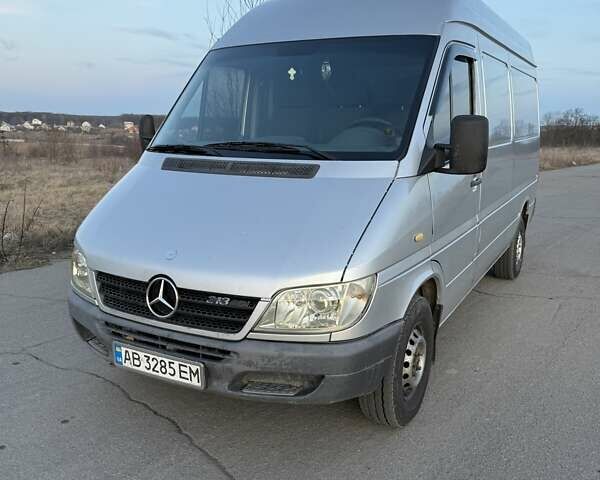 Серый Мерседес Sprinter, объемом двигателя 0 л и пробегом 498 тыс. км за 9000 $, фото 10 на Automoto.ua
