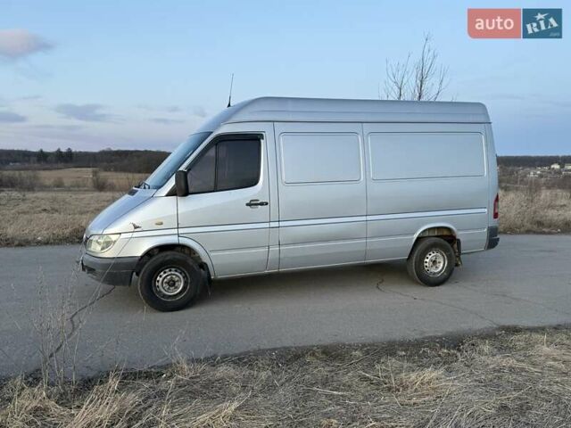 Серый Мерседес Sprinter, объемом двигателя 0 л и пробегом 498 тыс. км за 9000 $, фото 3 на Automoto.ua