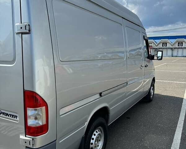 Сірий Мерседес Sprinter, об'ємом двигуна 2.15 л та пробігом 436 тис. км за 13500 $, фото 11 на Automoto.ua
