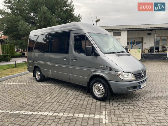 Серый Мерседес Sprinter, объемом двигателя 0 л и пробегом 480 тыс. км за 9850 $, фото 6 на Automoto.ua