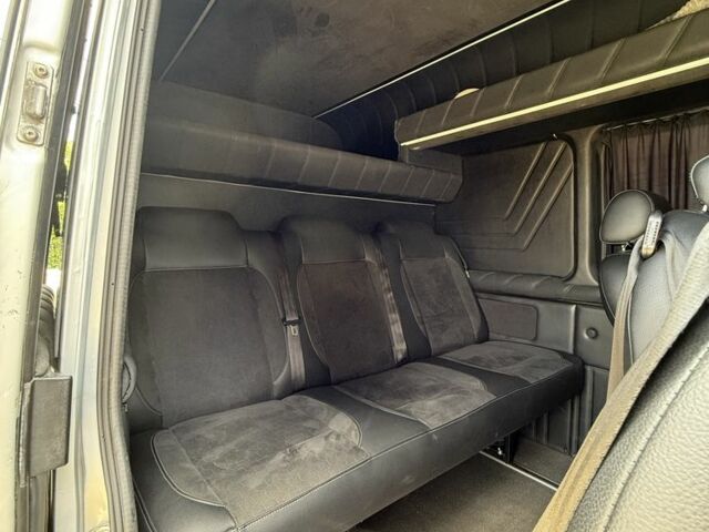 Серый Мерседес Sprinter, объемом двигателя 2.7 л и пробегом 250 тыс. км за 12500 $, фото 8 на Automoto.ua
