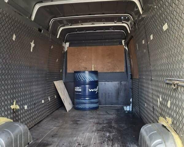Серый Мерседес Sprinter, объемом двигателя 2.2 л и пробегом 452 тыс. км за 11800 $, фото 7 на Automoto.ua