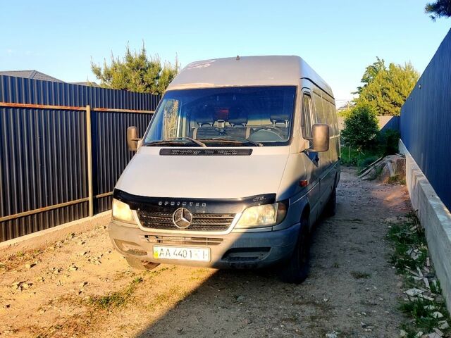 Сірий Мерседес Sprinter, об'ємом двигуна 2.1 л та пробігом 640 тис. км за 8700 $, фото 4 на Automoto.ua
