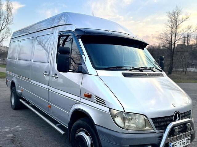 Серый Мерседес Sprinter, объемом двигателя 2.7 л и пробегом 460 тыс. км за 18500 $, фото 2 на Automoto.ua