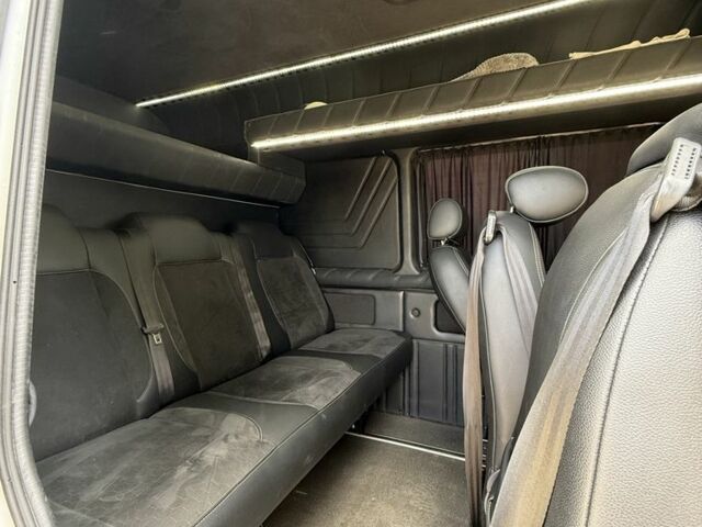 Серый Мерседес Sprinter, объемом двигателя 2.7 л и пробегом 250 тыс. км за 12500 $, фото 7 на Automoto.ua