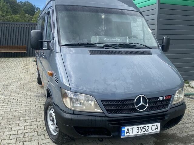 Серый Мерседес Sprinter, объемом двигателя 2.1 л и пробегом 280 тыс. км за 11500 $, фото 5 на Automoto.ua