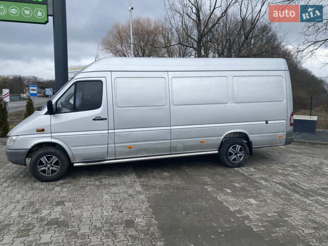 Серый Мерседес Sprinter, объемом двигателя 2.15 л и пробегом 716 тыс. км за 9000 $, фото 1 на Automoto.ua