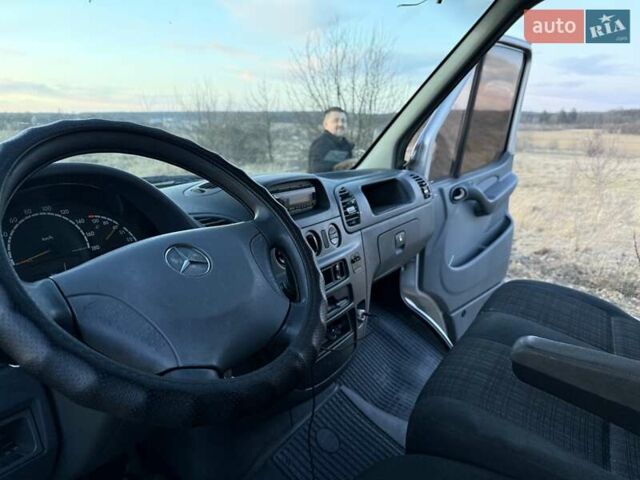 Серый Мерседес Sprinter, объемом двигателя 0 л и пробегом 498 тыс. км за 9000 $, фото 4 на Automoto.ua