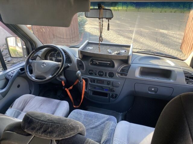 Серый Мерседес Sprinter, объемом двигателя 2.1 л и пробегом 280 тыс. км за 11500 $, фото 22 на Automoto.ua