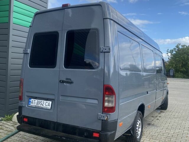 Серый Мерседес Sprinter, объемом двигателя 2.1 л и пробегом 280 тыс. км за 11500 $, фото 12 на Automoto.ua