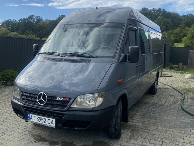 Серый Мерседес Sprinter, объемом двигателя 2.1 л и пробегом 280 тыс. км за 11500 $, фото 1 на Automoto.ua