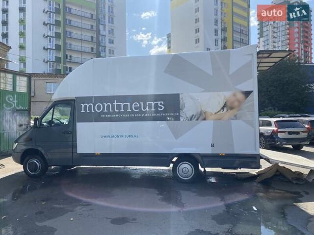 Серый Мерседес Sprinter, объемом двигателя 2.15 л и пробегом 500 тыс. км за 13500 $, фото 7 на Automoto.ua