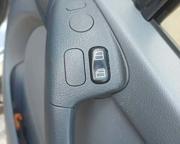 Мерседес Sprinter 2004 у Бершаде на Automoto.ua Сірий Мерседес Sprinter, об'ємом двигуна 2.7 л та пробігом 229 тис. км за 21900 $, фото 29 на Automoto.ua