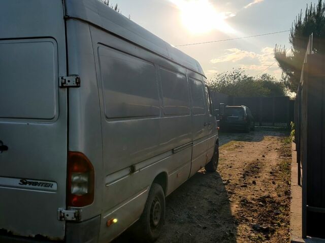 Сірий Мерседес Sprinter, об'ємом двигуна 2.1 л та пробігом 640 тис. км за 8700 $, фото 6 на Automoto.ua