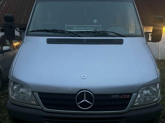 Серый Мерседес Sprinter, объемом двигателя 2.7 л и пробегом 650 тыс. км за 10000 $, фото 8 на Automoto.ua