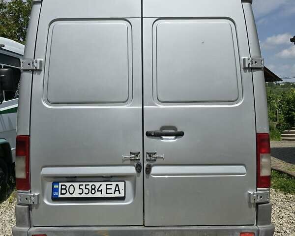 Серый Мерседес Sprinter, объемом двигателя 2.15 л и пробегом 600 тыс. км за 14999 $, фото 2 на Automoto.ua