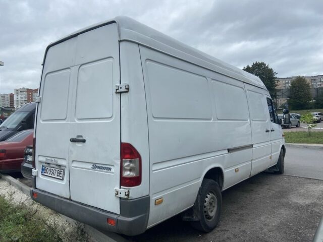 Серый Мерседес Sprinter, объемом двигателя 2.1 л и пробегом 800 тыс. км за 8400 $, фото 2 на Automoto.ua