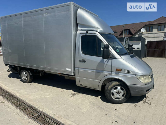 Серый Мерседес Sprinter, объемом двигателя 2.69 л и пробегом 362 тыс. км за 10500 $, фото 2 на Automoto.ua