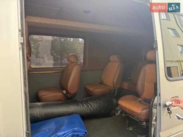 Сірий Мерседес Sprinter, об'ємом двигуна 2.15 л та пробігом 315 тис. км за 6750 $, фото 6 на Automoto.ua
