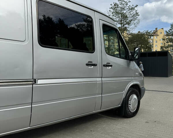 Серый Мерседес Sprinter, объемом двигателя 2.7 л и пробегом 560 тыс. км за 11000 $, фото 10 на Automoto.ua