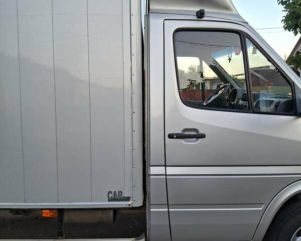Серый Мерседес Sprinter, объемом двигателя 2.7 л и пробегом 298 тыс. км за 15800 $, фото 5 на Automoto.ua