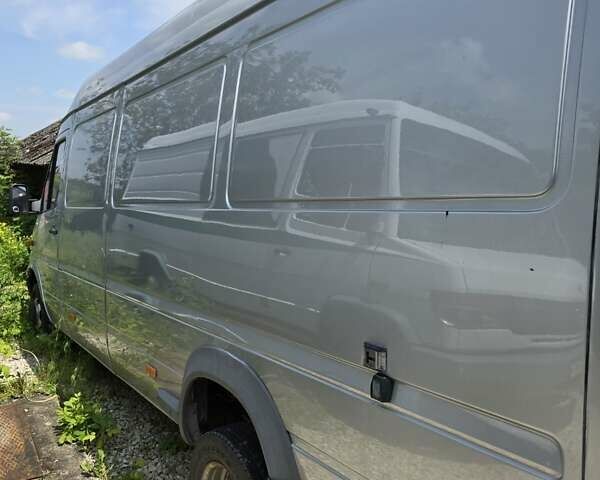 Серый Мерседес Sprinter, объемом двигателя 2.15 л и пробегом 600 тыс. км за 14999 $, фото 3 на Automoto.ua