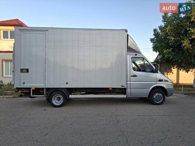 Серый Мерседес Sprinter, объемом двигателя 2.7 л и пробегом 298 тыс. км за 15800 $, фото 4 на Automoto.ua
