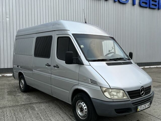 Серый Мерседес Sprinter, объемом двигателя 2.1 л и пробегом 760 тыс. км за 8800 $, фото 2 на Automoto.ua