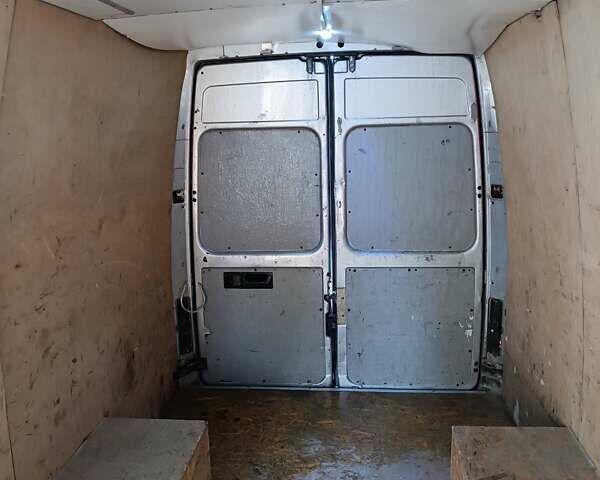 Серый Мерседес Sprinter, объемом двигателя 2.15 л и пробегом 600 тыс. км за 14999 $, фото 13 на Automoto.ua