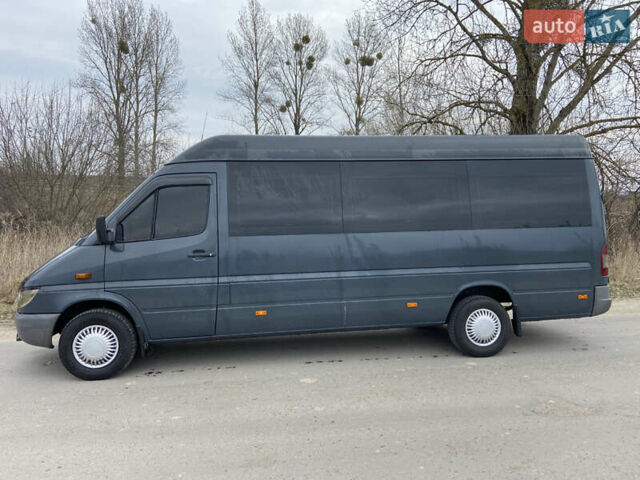 Серый Мерседес Sprinter, объемом двигателя 2.15 л и пробегом 320 тыс. км за 8800 $, фото 3 на Automoto.ua