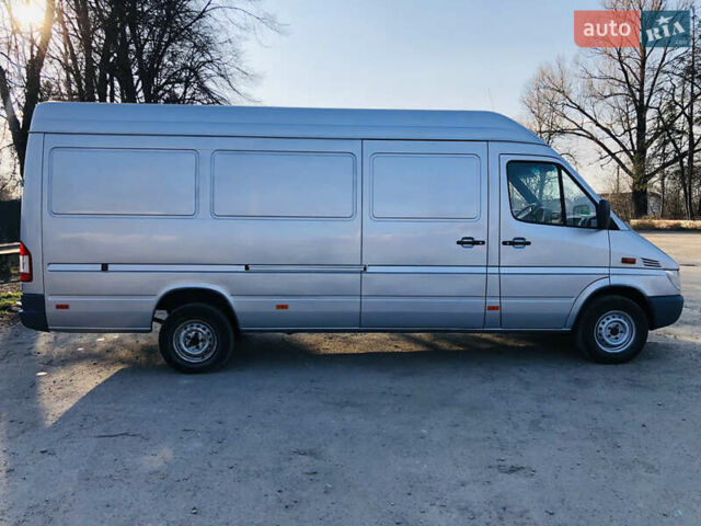 Сірий Мерседес Sprinter, об'ємом двигуна 2.15 л та пробігом 500 тис. км за 10700 $, фото 9 на Automoto.ua