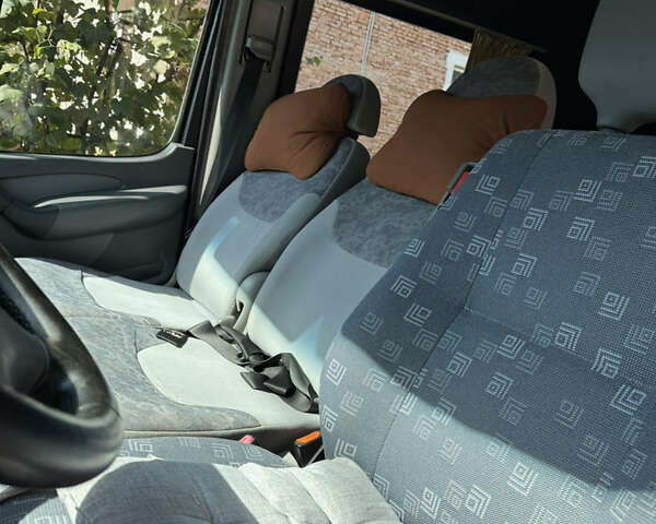 Серый Мерседес Sprinter, объемом двигателя 2.7 л и пробегом 230 тыс. км за 9300 $, фото 6 на Automoto.ua