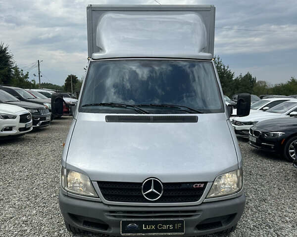 Серый Мерседес Sprinter, объемом двигателя 2.7 л и пробегом 364 тыс. км за 15000 $, фото 1 на Automoto.ua