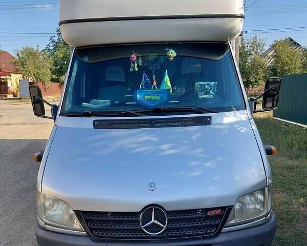 Сірий Мерседес Sprinter, об'ємом двигуна 2.69 л та пробігом 208 тис. км за 15500 $, фото 2 на Automoto.ua