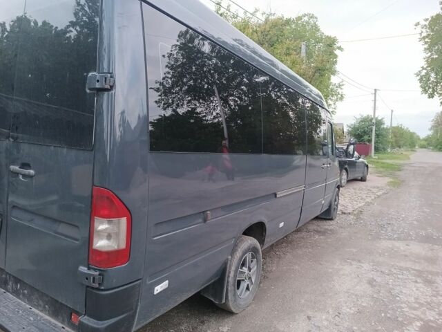 Серый Мерседес Sprinter, объемом двигателя 2.7 л и пробегом 500 тыс. км за 9500 $, фото 12 на Automoto.ua
