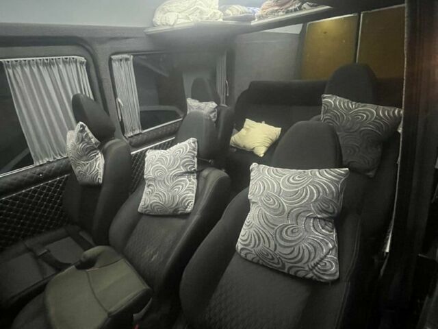 Серый Мерседес Sprinter, объемом двигателя 2.7 л и пробегом 650 тыс. км за 10000 $, фото 11 на Automoto.ua