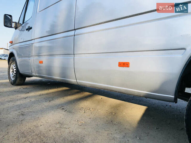 Сірий Мерседес Sprinter, об'ємом двигуна 2.15 л та пробігом 500 тис. км за 10700 $, фото 16 на Automoto.ua