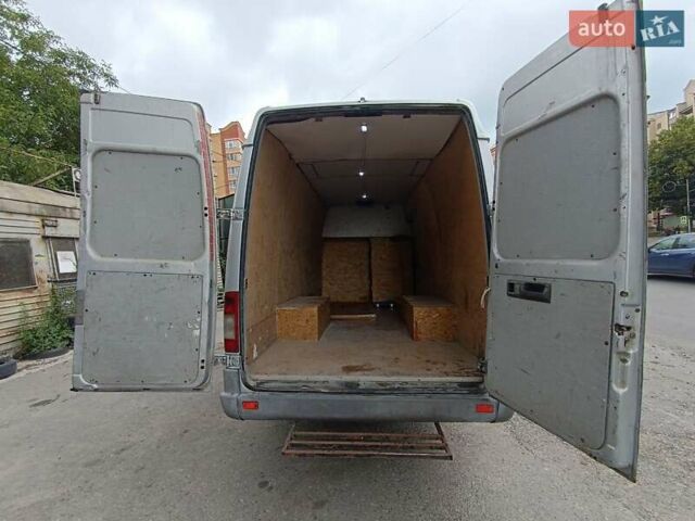 Серый Мерседес Sprinter, объемом двигателя 2.15 л и пробегом 600 тыс. км за 14999 $, фото 12 на Automoto.ua