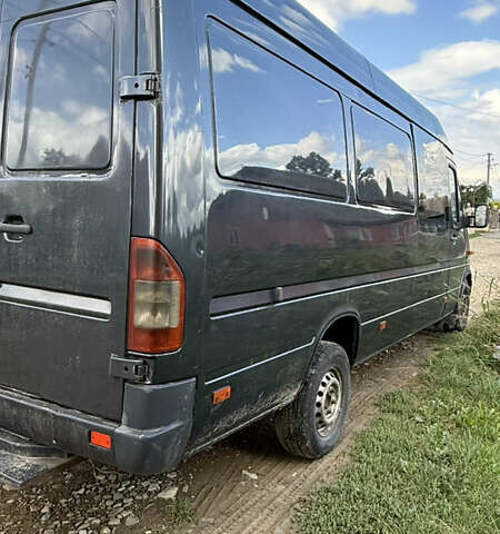 Серый Мерседес Sprinter, объемом двигателя 2.7 л и пробегом 230 тыс. км за 9300 $, фото 2 на Automoto.ua