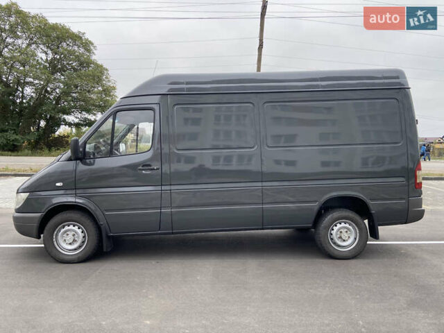 Сірий Мерседес Sprinter, об'ємом двигуна 2.15 л та пробігом 400 тис. км за 9950 $, фото 5 на Automoto.ua