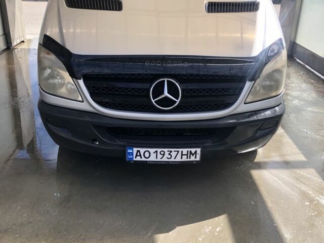 Серый Мерседес Sprinter, объемом двигателя 2.1 л и пробегом 452 тыс. км за 9150 $, фото 1 на Automoto.ua