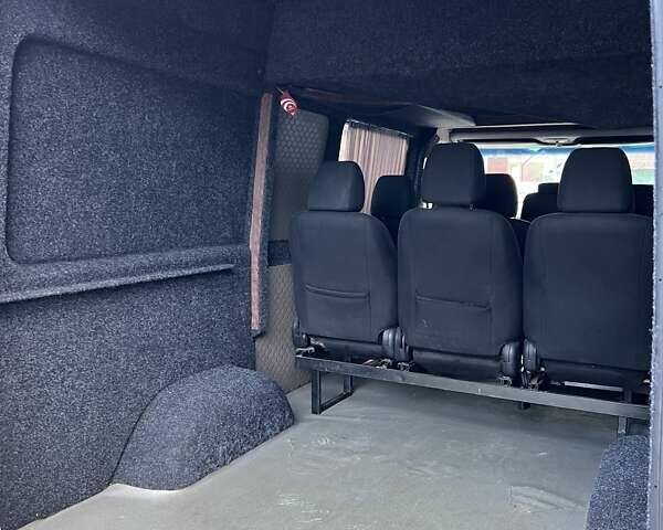 Серый Мерседес Sprinter, объемом двигателя 2.7 л и пробегом 870 тыс. км за 9700 $, фото 24 на Automoto.ua