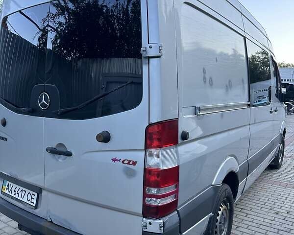 Серый Мерседес Sprinter, объемом двигателя 2.15 л и пробегом 300 тыс. км за 11500 $, фото 7 на Automoto.ua