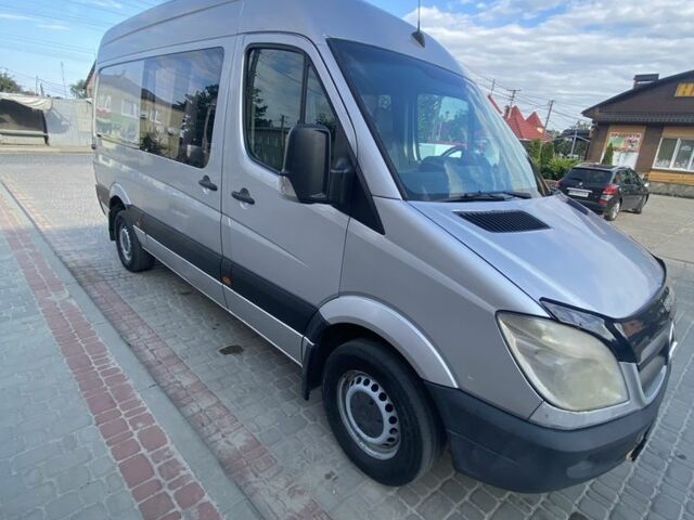 Серый Мерседес Sprinter, объемом двигателя 2.1 л и пробегом 730 тыс. км за 9000 $, фото 5 на Automoto.ua