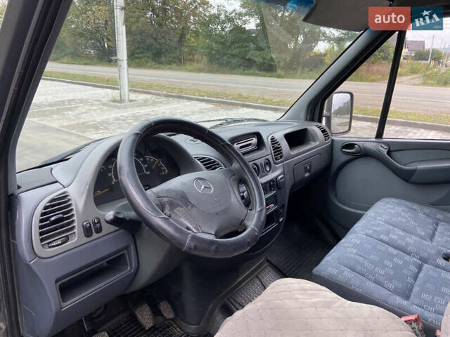 Сірий Мерседес Sprinter, об'ємом двигуна 2.15 л та пробігом 400 тис. км за 9950 $, фото 11 на Automoto.ua