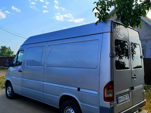 Серый Мерседес Sprinter, объемом двигателя 2.1 л и пробегом 400 тыс. км за 9000 $, фото 4 на Automoto.ua